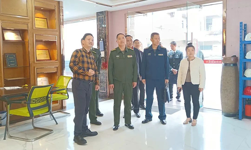 佛山軍分區(qū)政委、禪城區(qū)委常委領(lǐng)導(dǎo)一行蒞臨金凱地調(diào)研指導(dǎo)工作