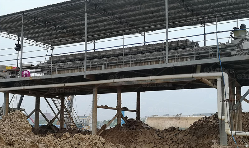 壓濾機(jī)板框間滲水的原因和解決方案 壓濾機(jī)板框間滲水的原因和解決方案